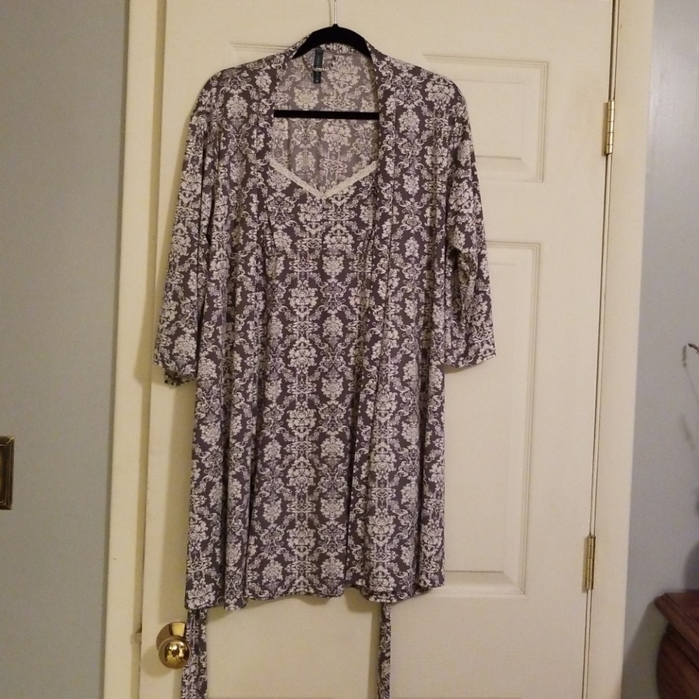 Laura Ashley robe and night gown set